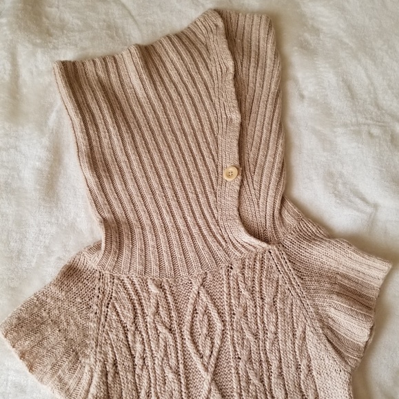 Gap short sleeve sweater dress,/ used - Picture 4 of 7